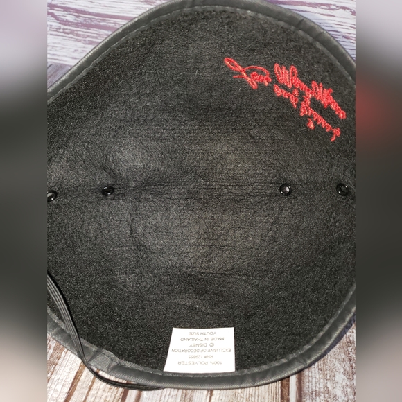 Walt Disney World Minnie Mouse Ears Black Felt Hat Youth Love & Kisses Red Bow - Picture 3 of 4